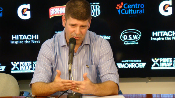 Ex-dirigente da Ponte Preta solta a lenha em Della Volpe e “sua trupe”