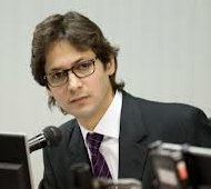 Roberto Ginefra: Ano esportivo ou político ?