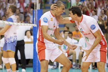 Vôlei: Brasil Kirin derrota Moda/Maringá e segue 100% em casa na Superliga