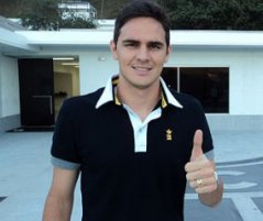 Botafogo surpreende e anuncia zagueiro de rival do Paulistão