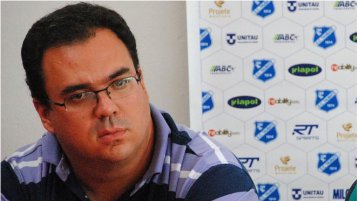 Paulista A3: Presidente do Taubaté faz críticas em rede social