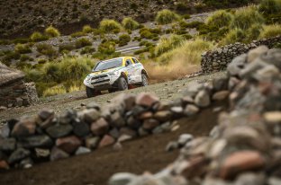 Equipe Mitsubishi Petrobras começa a segunda semana do Dakar ganhando uma posição