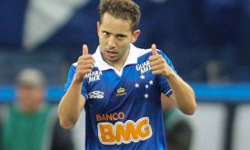 Mineiro: Cobiçado, meio campista cruzeirense recebe oferta superior a R$ 30 milhões