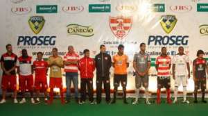 Paulistão: Com listras vermelhas e brancas, novo uniforme do Linense é apresentado