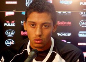 Zagueiro da Ponte Preta desperta interesse de gigantes italianos