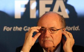 Presidente da Fifa pretende definir sua candidatura em junho
