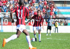 PARANAENSE: Atlético não sai do zero na estreia de Petkovic