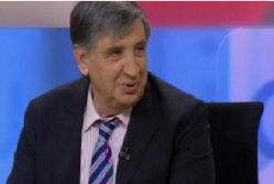 Luto! Dirigente morre de infarto em estádio sem ambulância e desfibrilador