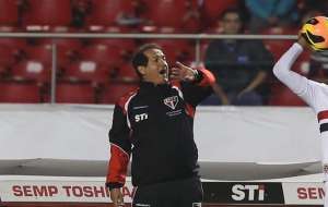 Muricy critica atuação e vê São Paulo sofrer com calor