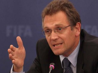 Copa 2014: Valcke alivia atraso do Itaquerão, mas cobra rapidez