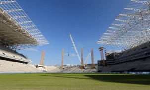 Copa 2014: Comitiva da Fifa analisa e aprova gramado do Itaquerão