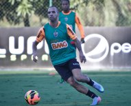 Mineiro: Após polêmica, atacante diz que fica no Atlético