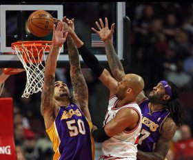 Basquete: Bulls vence Lakers na NBA no último segundo da prorrogação