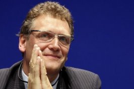Copa 2014: Valcke elogia Cuiabá e prevê entrega de estádio no prazo