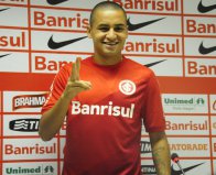 Gaúcho: Focado, centroavante colorado busca chance no elenco