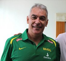 Basquete: Zanon vai conciliar seleção feminina com o  São José