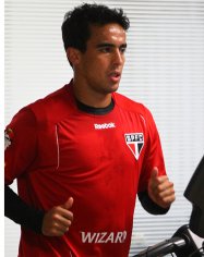 Considerado a maçã podre do elenco, meia deve deixar o São Paulo