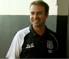 Após tropeço, técnico da Ponte admite falhas e promete trabalho