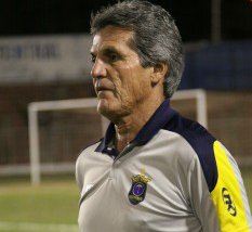 Paulista A3: Roberto Oliveira faz últimos acertos no São Carlos