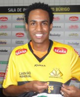 Paulistão Chevrolet: Após assinar, Leonardo Moura exalta torcida da Ponte