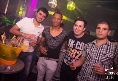 Rato da noite! Atacante da Ponte é afastado após cair na balada