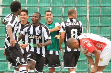 CATARINENSE: Figueirense vence na estreia e zebra galopa em Jaraguá
