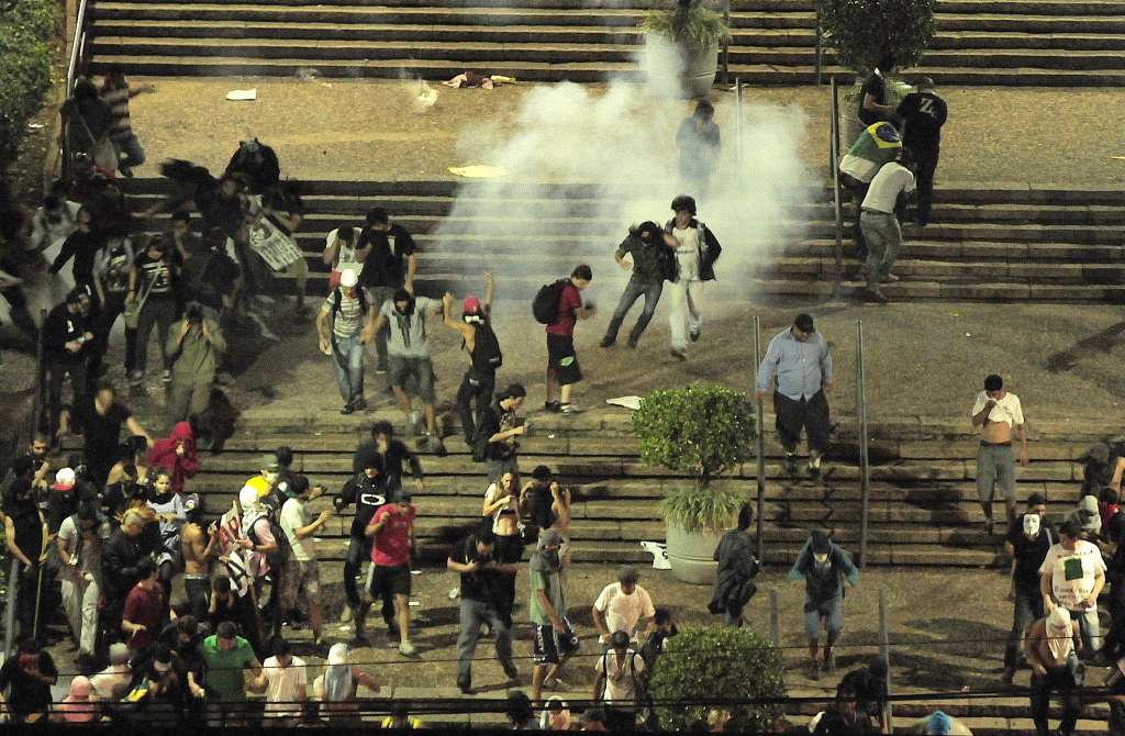 Copa 2014: Homem foi baleado pela PM durante protestos em SP