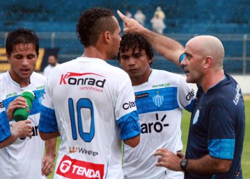 Gaúcho: Técnico completa 1 ano no comando do Novo Hamburgo