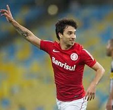 Gaúcho: Jornal inglês coloca argentino do Inter no Sunderland