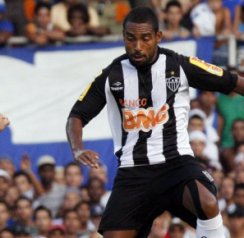 Ele mesmo! Ex-Corinthians, Coelho acerta com time do Paulistão