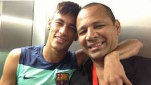 E agora? Pai de Neymar levou R$ 130 milhões por priorizar Barcelona