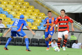 Carioca: Flamengo volta a usar titulares contra o Friburguense