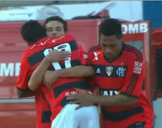 CARIOCA: Flamengo bate Friburguense e assume ponta