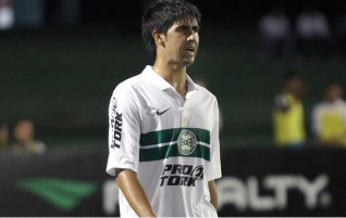 Carioca: Fluminense tenta acertar com zagueiro do Coritiba