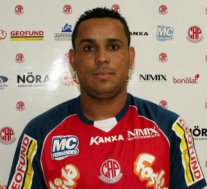 No mercado, Val Baiano analisa últimos detalhes para definir seu futuro