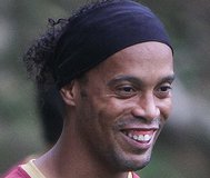 Mineiro: Ronaldinho tem contrato registrado e não joga domingo