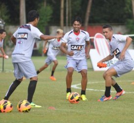 Copa do Nordeste: Meia do Vitória se anima com campanha do time