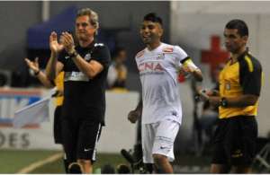 Oswaldo dá destaque para Caveirinha em goleada do Santos