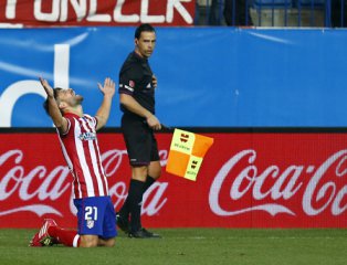ESPANHOL: Brasileiros brilham em goleada e Atlético de Madrid assume ponta