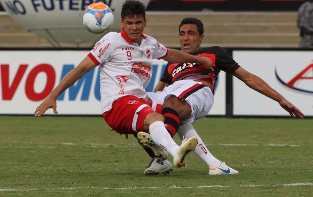 GOIANO CHEVROLET: Vila Nova vence clássico e Crac reage