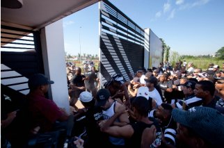 Nilson Ribeiro:Corinthians refém da torcida. Futebol refém de criminosos. Até quando?