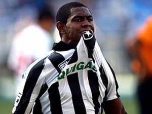 Carioca: Atacante polêmico revela desejo de retornar ao Botafogo