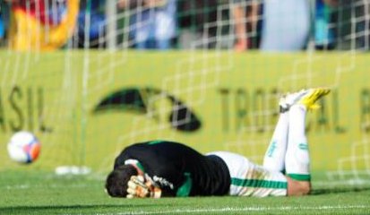 Gaúcho: Árbitro relata que gremistas jogaram rojão em campo