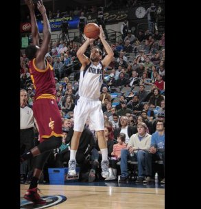 Basquete: Varejão atinge marcas históricas em derrota do Cavaliers na NBA