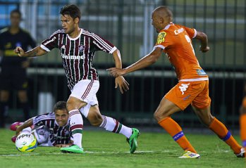 CARIOCA: Com time misto e de virada, Fluminense vence o lanterna Audax