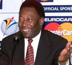 Copa 2014: Pelé mostra preocupação com ataque do Brasil