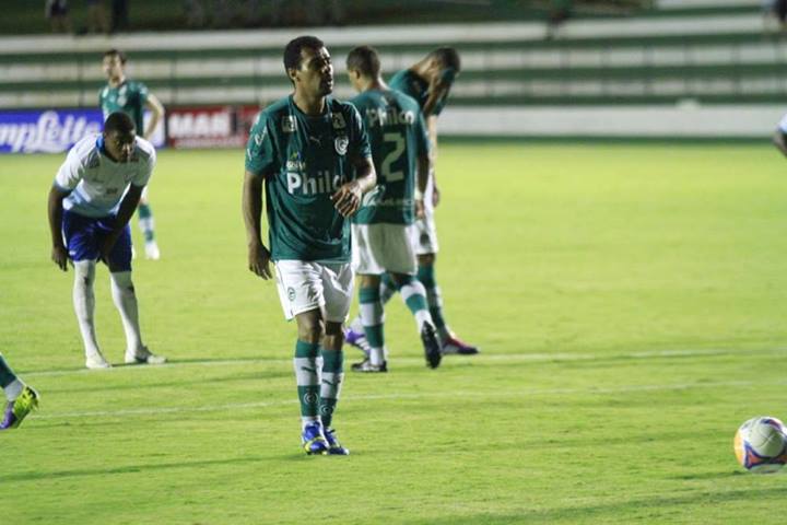 GOIANO CHEVROLET: Goiás e Vila Nova mantêm a liderança de seus grupos