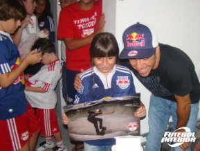 Paulista A2: Hexa Mundial vira atração da criançada e rouba a cena na Rádio FI
