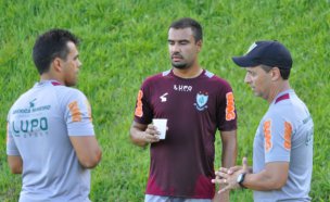 Mineiro: Ex-Ponte deixa América sem estrear e ex-beque do Fla é contratado