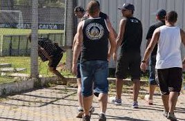 Jogadores do Internacional declaram apoio a atletas corintianos